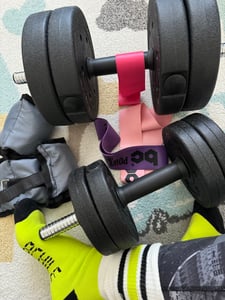 SONGMICS Hantelset, Hanteln mit Verbindungsstahlrohr, 2-in-1-Kurzhantel, 2 x 15 kg, Workout, Fitnesstraining, Gewichtheben für Zuhause Kunden-Foto 9