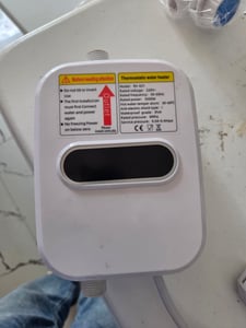 Instant Water Heaters LCD Digital Display Thermostatische Dusche Wasser-Heizvorrichtung wasserdichte 304 Edelstahl Tanklose Schnelle Heizungsmaschine Kunden-Foto 1