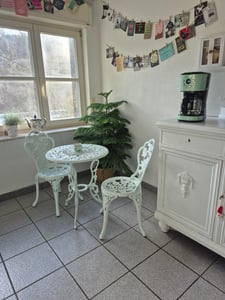 3-dielna bistro súprava, bistro stôl s 2 stoličkami, hliník, záhradná súprava balkónová súprava antická, okrúhla, balkónový nábytok záhradná sedacia súprava, biela Fotografia od zákazníka č. 1