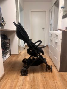 Maxi-Cosi Lara2 Baby Kinderwagen, 0-4 Jahre, 0-22 kg, kompakter Buggy, federleichter, 3 Liegepositionen, flache Liegeposition, Essential Black Kunden-Foto 8