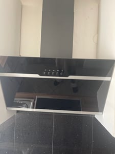 PKM S23-60 ABPX Cofano di gamma, larghezza 60 cm, 258 m³/h, aria di scarico e ricircolo, 3 livelli di potenza, tecnologia di aspirazione ai bordi, nero con applicazione in acciaio inox Foto del cliente 5