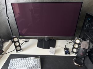MSI MPG 322URX QD-OLED, 80 cm (31.5"), 3840 x 2160 Pixel, 4K Ultra HD, QD-OLED, 0,03 ms, Schwarz Kunden-Foto 1
