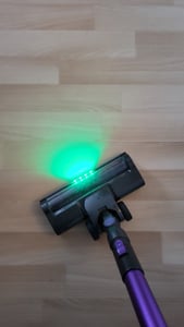 Akku Staubsauger, 30000Pa Staubsauger Kabellos, 400W Staubsauger mit Smart Display, Anti-Verhedderung-Bürste, Bis zu 55 Min Laufzeit, 2 Gänge, 1.2L Kunden-Foto 4