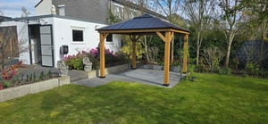 Sunjoy Zedernholz Gazebo / Pavillon 3x3 PIRIN - 336cm x 336cm, braun Kunden-Foto 1