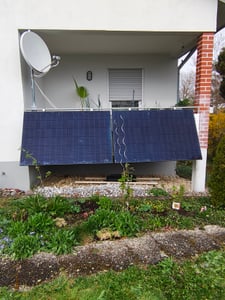Balkonkraftwerk 920W Komplettset mit Marstek 800W Wechselrichter, Marstek B2500D 2,24kWh speicher & bifacialen Dual-Glas Modulen Kunden-Foto 1