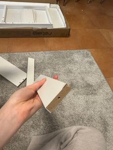 MODERNER, STILVOLLER SCHREIBTISCH FÜR ZUHAUSE UND BÜRO MIT WEISSEN SCHUBLADEN UND REGALEN,  groß Kunden-Foto 5