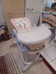 COSTWAY Baby Hochstuhl klappbar, Kinderhochstuhl mit verstellbarer Höhe, Rückenlehne & Fußstütze für 6–36 Monate (Rosa) Kunden-Foto 2
