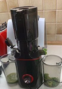 AMZCHEF Entsafter 160W, Großer 108 mm Einfüllschacht, Entsafter für Gemüse und Obst, Leicht zu Reinigen, Schwarz Kunden-Foto 4