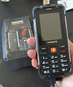 HAMMER HORIZON LTE 4G MOBILTELEFON MIT TASTATUR – ROBUST, RÜSTUNGSSICHER UND WIDERSTANDSFÄHIG Outdoor-Handy Dual SIM IP68 18h Laufzeit, Schwarz Kunden-Foto 1