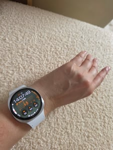 Samsung Galaxy Watch8 (40 mm, Bluetooth), 3,3 cm (1.3"), AMOLED, Touchscreen, 32 GB, GPS, 30 g Kunden-Foto 2