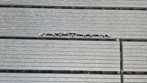 UISEBRT 6 Stück WPC Fliese 30X60cm WPC Klickfliese 1qm Balkonfliesen Terrassenfliesen Holzoptik Fliese Terrassendielen Balkon, Braun Kunden-Foto 1