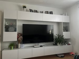 Moderne Wohnwand CALABRINI-1 Wohnzimmer-Set Hängewohnwand Schrankwand mit LED-Beleuchtung Hochglanz TV-Schrank Anbauwand (Weiß) Kunden-Foto 1