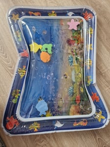 Baby Wassermatte BPA Frei Aufblasbare Wasserspielmatte XXL Sensorisches Spielzeug Kleinkinder Wasserspiel Bodenmatte Wachstum Aktivität Bauchzeit Reto Kunden-Foto 2