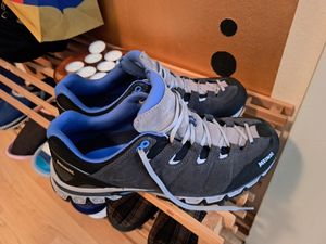 Meindl Damen Outdoorhalbschuh 'Vegas Lady' graphit/sky, Damen:40 EU Kunden-Foto 1