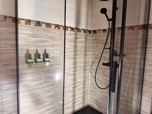 Mai & Mai Duschkabine Duschabtrennung Schwarz 8mm Sicherheitsglas mit NANO 80x100cm Eck-Dusche mit Schiebetür Ravenna18 Kunden-Foto 1