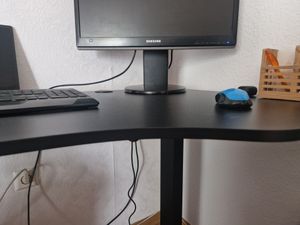 SANODESK QS1 Výškově nastavitelný stůl 140 x 60 cm, elektrický, 4 paměťové funkce, ochrana proti kolizím, nosnost 70 kg, háčky, vedení kabelů (černý) Fotografie od zákazníka č. 9