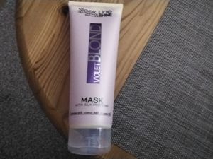 STAPIZ SLEEK LINE BLOND Violett neutralisierende Maske für blondes Haar 1000 ml Kunden-Foto 2
