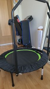 COSTWAY 101cm Fitmess Trampolin mit höhenverstellbarm Haltegriff & 2 Widerstandsbändern, Kindertrampolin faltbar, Gartentrampolin bis 150kg Kunden-Foto 1