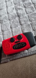 Solar radio,Selbstbetriebenes Kurbelradio mit LED-Taschenlampe,Notfallradio AM/FM Wetter Wind Up Radio, Handkurbel-Dynamo für Notladung von Smartphone Kunden-Foto 18