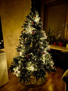 Yorbay Künstlicher Weihnachtsbaum 180CM Tannenbaum mit Ständer für Weihnachten-Dekoration  Weihnachtsbaum mit Schnee Mehrweg Kunden-Foto 7