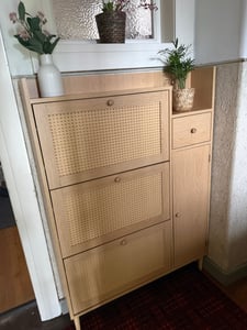 Merax Schuhschrank mit Rattandekor mit 3 Klappen, Tür und Schublade, Sideboard Schuhkipper, 90x125x17cm, Natur Kunden-Foto 1