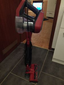 Vactidy C6 Staubsauger mit Kabel, 7m Kabel/1.7kg/30000Pa/600W, 800mL-Staubbehälter Stielstaubsauger, Ein-Knopf-Entleerung, Handstaubsauger für Teppich Fotografie od zákazníka č. 4