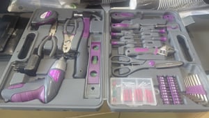 BRAST Werkzeugkoffer Gefüllt 44-teiliges Komplettes Werkzeugset | 4V Li-Ion Akkuschrauber Set Lady für Frauen & Mädchen in Rosa Kunden-Foto 1