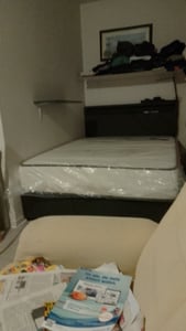 DEWINNER Matratze 160 x 200 cm, Matratze aus Memory-Schaum mit hoher Dichte, mittlere Härte, Dicke 25 cm, hypoallergen, isolierter Schlaf, 7 Zonen Kunden-Foto 9