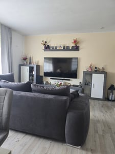 Samsung Q7F QE55Q7FAAU, 139,7 cm (55"), 3840 x 2160 Pixel, QLED, Smart-TV, WLAN, Schwarz Kunden-Foto 3