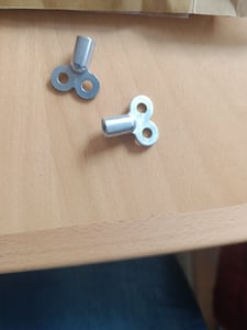 Heizkörper-Entlüftungsschlüssel 2er Set Kunden-Foto 1