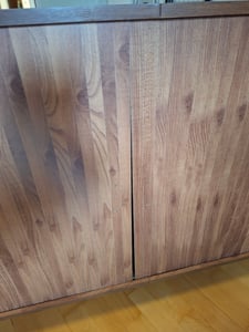 Merax dressoir met schuifdeuren en 4 interne vakken, commode met open planken en verticale ribbels, zwarte metalen poten, geschikt voor de eetkamer, notenhout Klantenfoto 3