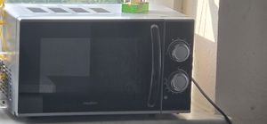 MEDION MD 15644, Arbeitsplatte, Solo-Mikrowelle, 17 l, 700 W, Drehregler, Schwarz, Edelstahl Kunden-Foto 1