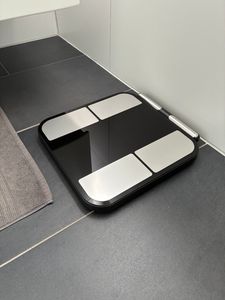 Körperfettwaage Messung von Körperfett, Muskelanteil, Kalorienanzeige usw. mit App zur Übertragung und Tracking der Messwerte, präzise Ganzkörper Kunden-Foto 1