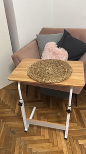 Nastavitelný, přenosný dřevěný pracovní stolek na kolečkách Fotografie od zákazníka č. 1