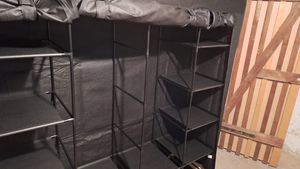Kleiderschrank 