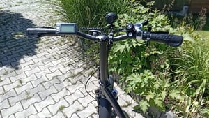 Runetic Ebike, Foldable e-bikes, 250W Motor, 36V 13Ah herausnehmbarer Akku, bis zu 100 km Reichweite, 25 km/h, 20" x 3,0" Breitreifen Kunden-Foto 4