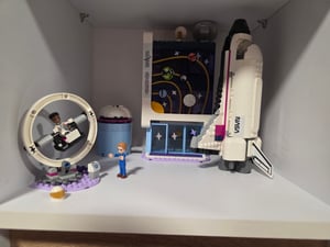 LEGO 41713 Friends Olivias Raumfahrt Akademie Weltraum-Spielzeug mit Raumschiff Space Shuttle und Astronauten-Figuren, Lernspielzeug ab 8 Jahre Kunden-Foto 1