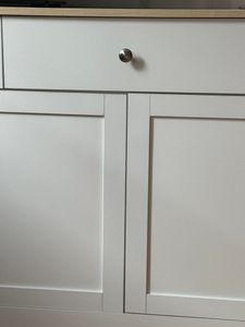Komoda Merax z trzema szufladami i czterema klapami, kredens w stylu wiejskim, kredens szafka do przechowywania szafka do salonu, 160x75x37cm, biały Zdjęcie produktu od klienta nr 2