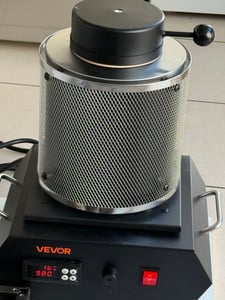 VEVOR Goldschmelzofen 1350 W 1150 ℃ Max. Temperatur, digitaler elektrischer Schmelzofen 1 kg Keramiktiegel zum Gießen und Raffinieren von Edelmetallen, zur Verarbeitung von Gold Silber Kupfer Schwarz Kunden-Foto 1