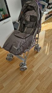 Lionelo Irma malý skladací cestovný kočík s polohovateľnou opierkou Grey Stone Fotografia od zákazníka č. 2