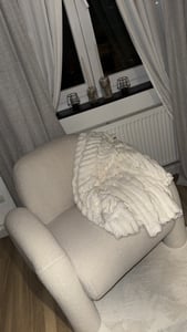 Makika Loungesessel Einzelsofa Lia aus Bouclé in Weiß Kunden-Foto 1