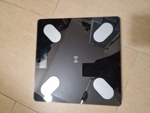 Körperfettwaage, Personenwaage Digital mit APP, Waage Personen Bluetooth Körperwaage für Körperfett, BMI, Gewicht, Muskelmasse, 180 kg - DATASCALE Kunden-Foto 2
