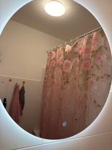 SensaHome - Okrúhle kúpeľňové zrkadlo bez rámu s LED osvetlením - stmievateľné - Nástenné zrkadlo - 60 cm Fotografia od zákazníka č. 3