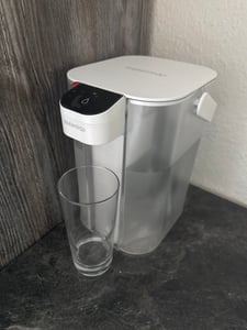 Waterdrop Instant Eletric Wasserfilter Kanne, 3.5L 3 Monate Wasserfilter Outdoor Trinkwasser System, Reduziert Kalk, Chlor, Blei, Quecksilber, PFAS Kunden-Foto 4