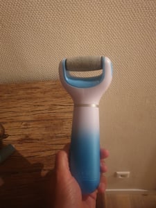Scholl Velvet Smooth Express Pedi Diamond éliminateur de callosités bleu Photo du client 1