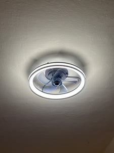 Wentylator sufitowy Jopassy z oświetleniem i pilotem Lampa sufitowa ściemniana czarna Zdjęcie produktu od klienta nr 2