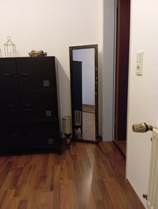 Stojací zrcadlo HAVLYS černé, 127 x 37 cm Fotografie od zákazníka č. 1