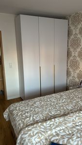 MEBLE KRYSPOL Inova 1 Schrank - 236,7x200x47cm - Kaschmir Kaschmir Gold Kunden-Foto 1