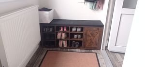 VASAGLE  Schuhschrank, Schuhbank, Schuhregal ,Aufbewahrungsschrank, mit 9 offenen Fächern und einem Schrank, mit Polsterung, 110 x 30 x 48 cm, rustikale Tür, vintagebraun LHS058X01 Kunden-Foto 1