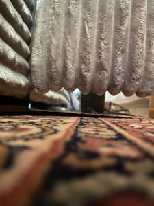 Rohová pohovka TILIA s funkcí spaní a podnožkou v černé barvě Fotografie od zákazníka č. 4